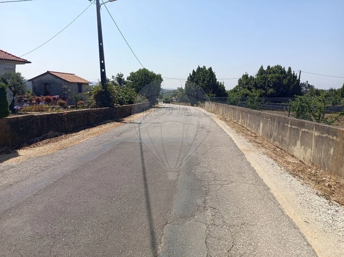 Terreno para Venda em Santiago da Guarda Foto 2