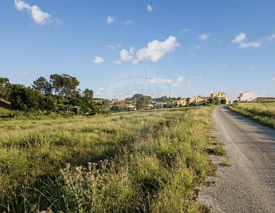 Terreno para Arrendamento em Aveiras de Cima Foto 2