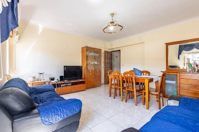 Apartamento T3 para Venda em Carregado e Cadafais