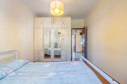 Apartamento T3 para Venda em Carregado e Cadafais