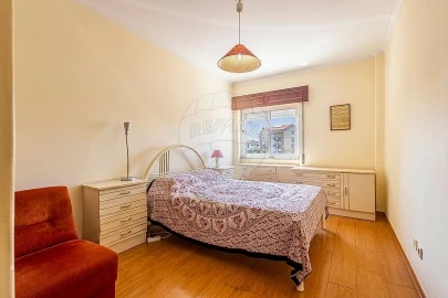 Apartamento T3 para Venda em Carregado e Cadafais