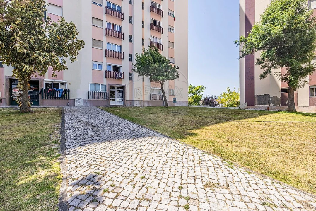 Apartamento T3 para Venda em Carregado e Cadafais Foto 6