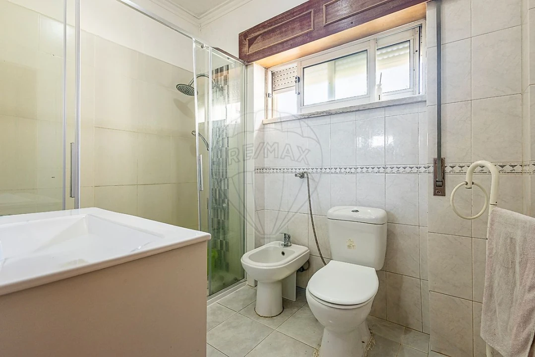Apartamento T3 para Venda em Carregado e Cadafais Foto 23