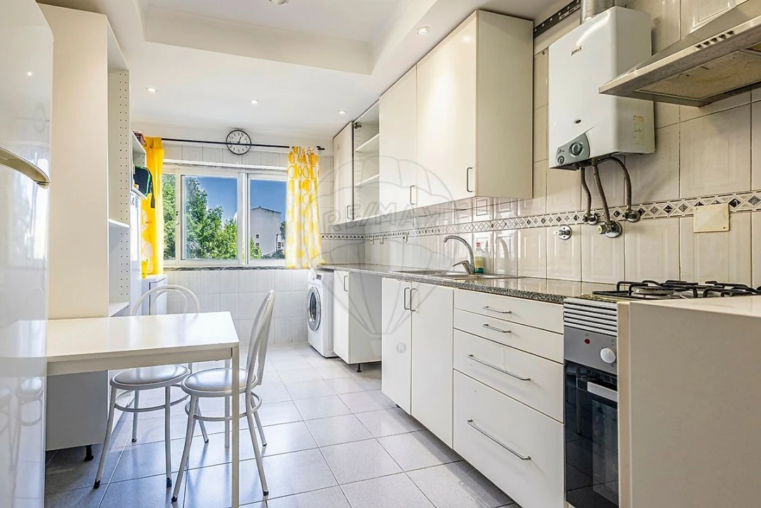Apartamento T3 para Venda em Carregado e Cadafais Foto 3