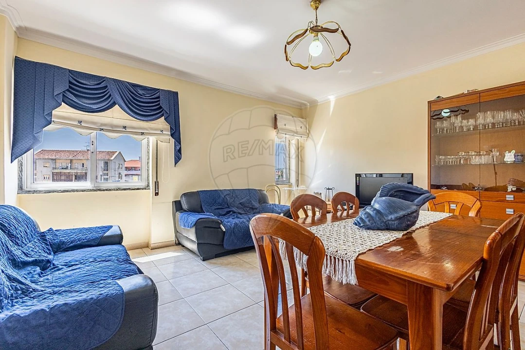 Apartamento T3 para Venda em Carregado e Cadafais Foto 15