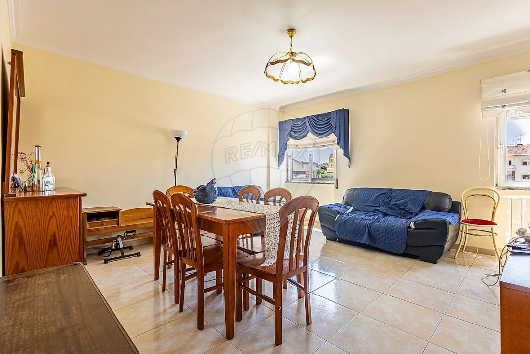 Apartamento T3 para Venda em Carregado e Cadafais Foto 17