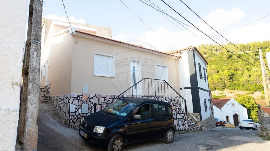 Moradia T3 para Arrendamento em Abrigada e Cabanas de Torres
