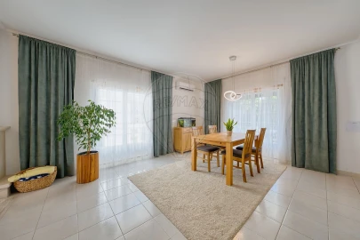 Moradia T5 para Venda em Rio Maior