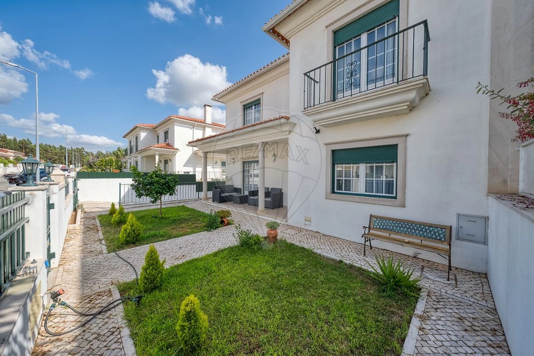 Moradia T5 para Venda em Rio Maior Foto 3