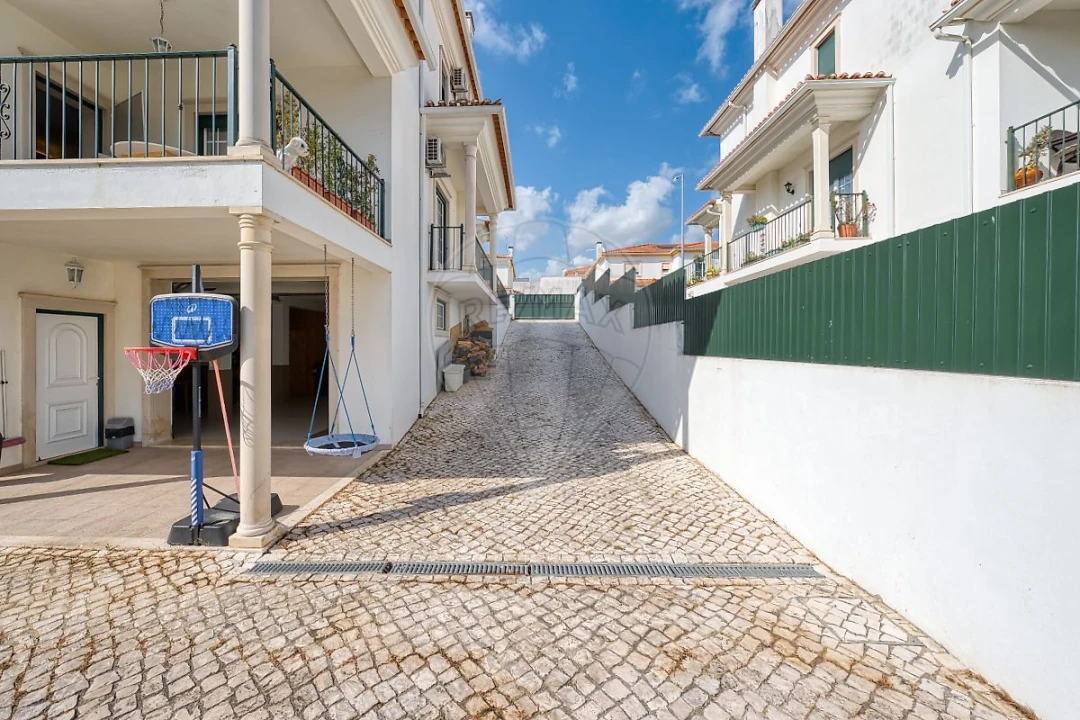 Moradia T5 para Venda em Rio Maior Foto 9