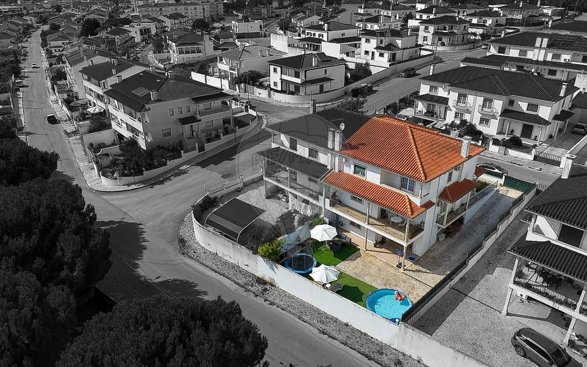 Moradia T5 para Venda em Rio Maior Foto 2