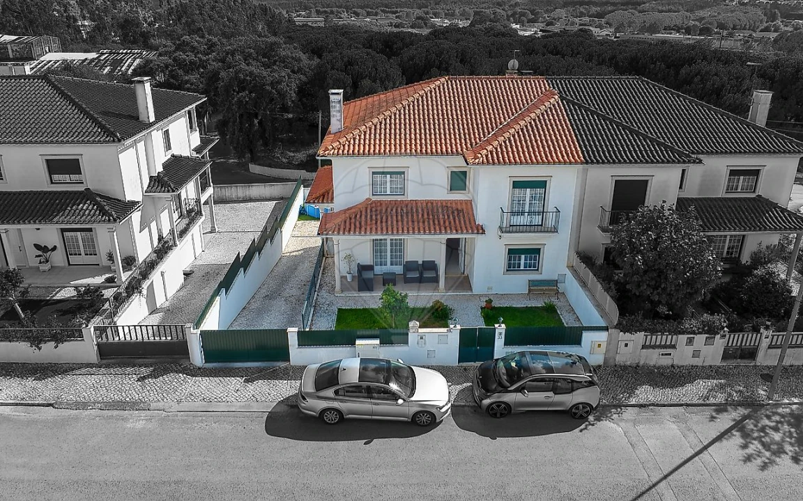 Moradia T5 para Venda em Rio Maior Foto 1