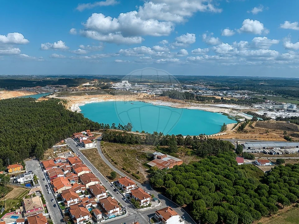 Moradia T5 para Venda em Rio Maior Foto 4