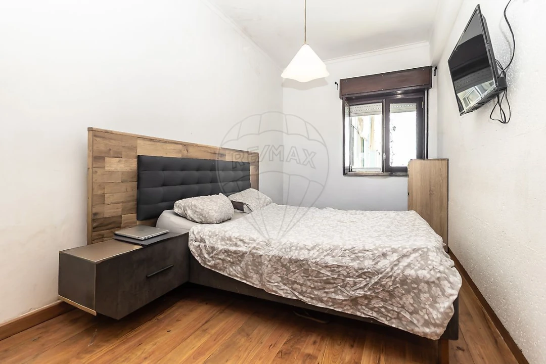 Apartamento T2 para Arrendamento em Póvoa de Santo Adrião e Olival Basto Foto 15