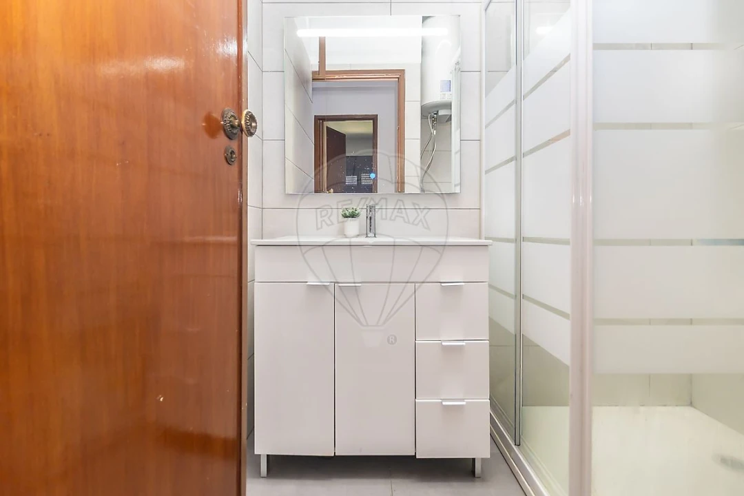 Apartamento T2 para Arrendamento em Póvoa de Santo Adrião e Olival Basto Foto 11