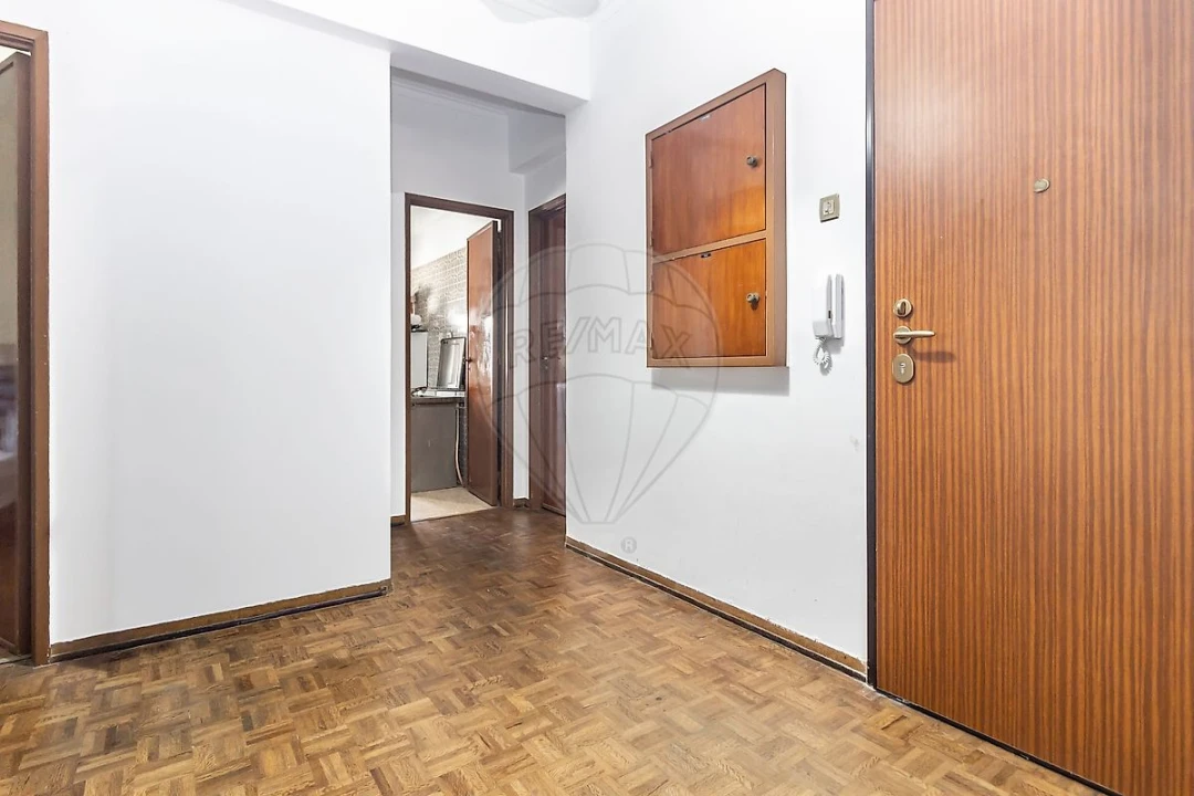 Apartamento T2 para Arrendamento em Póvoa de Santo Adrião e Olival Basto Foto 10