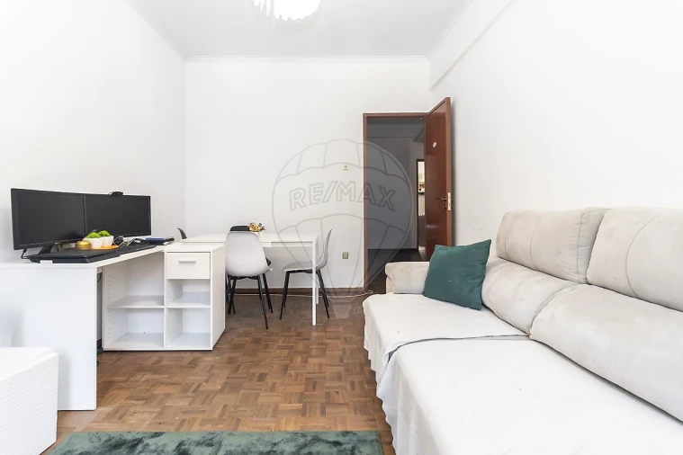 Apartamento T2 para Arrendamento em Póvoa de Santo Adrião e Olival Basto Foto 7