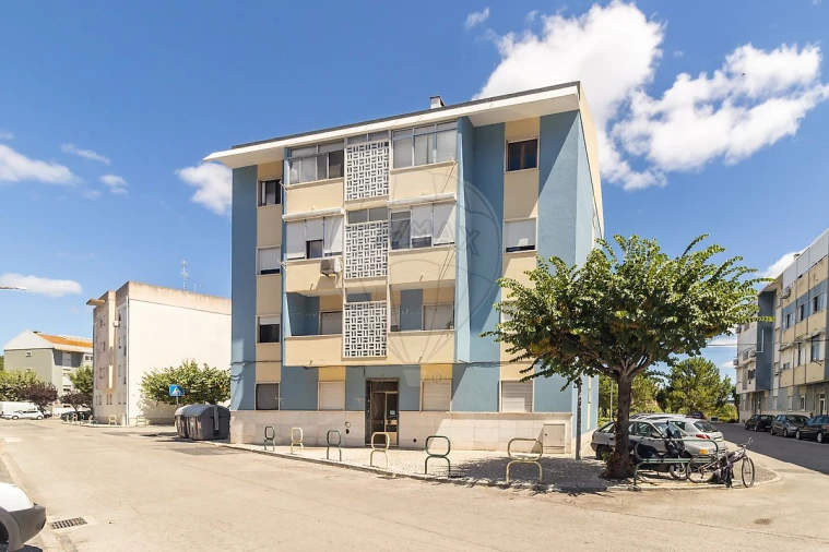 Apartamento T2 para Arrendamento em Póvoa de Santo Adrião e Olival Basto Foto 27
