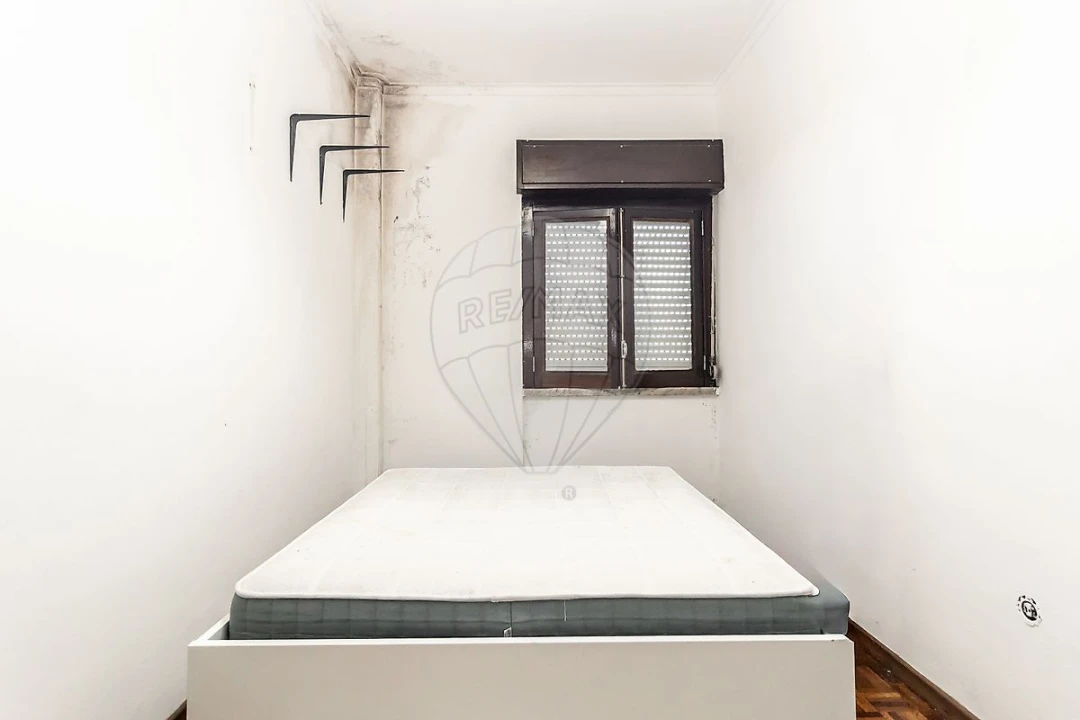 Apartamento T2 para Arrendamento em Póvoa de Santo Adrião e Olival Basto Foto 19