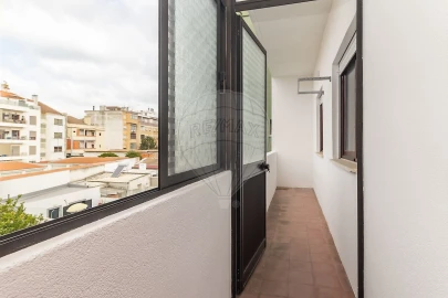 Apartamento T3 para Arrendamento em Barreiro e Lavradio
