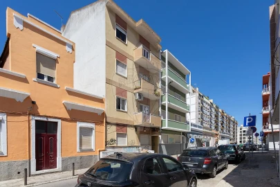 Apartamento T3 para Arrendamento em Barreiro e Lavradio