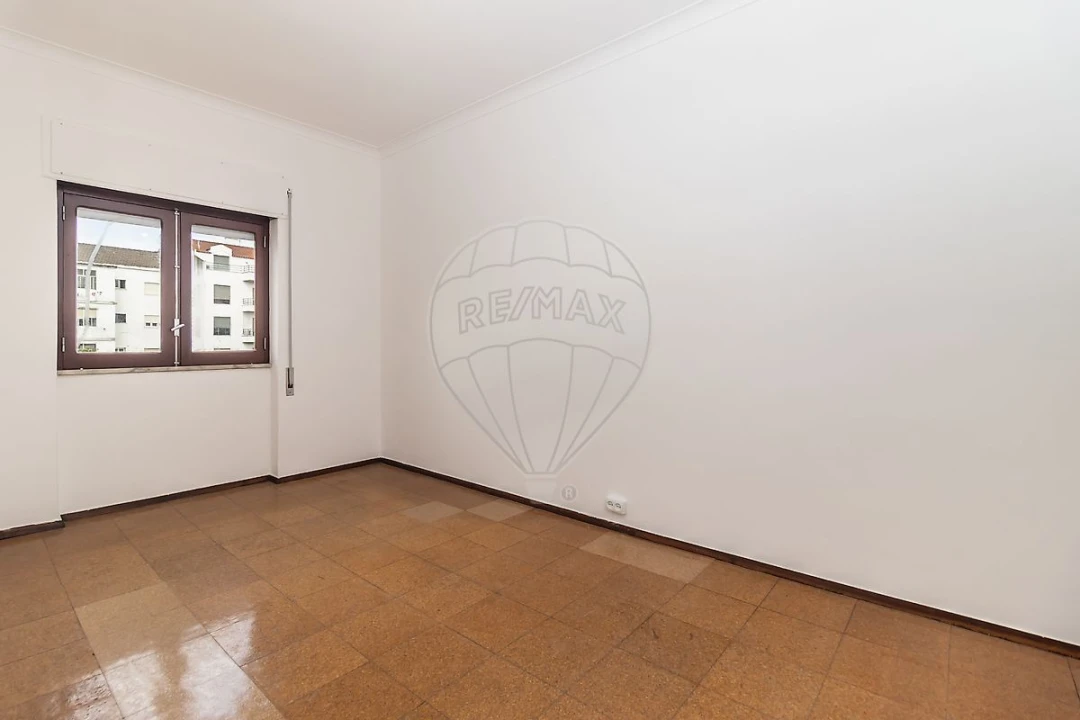 Apartamento T3 para Arrendamento em Barreiro e Lavradio Foto 9