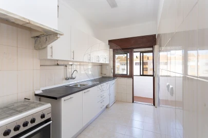 Apartamento T3 para Arrendamento em Barreiro e Lavradio