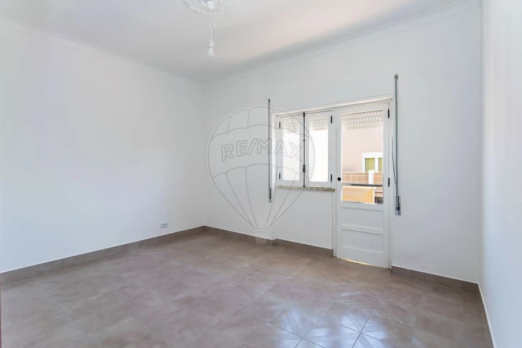 Apartamento T3 para Arrendamento em Barreiro e Lavradio Foto 18