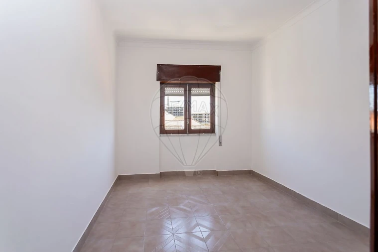 Apartamento T3 para Arrendamento em Barreiro e Lavradio Foto 15