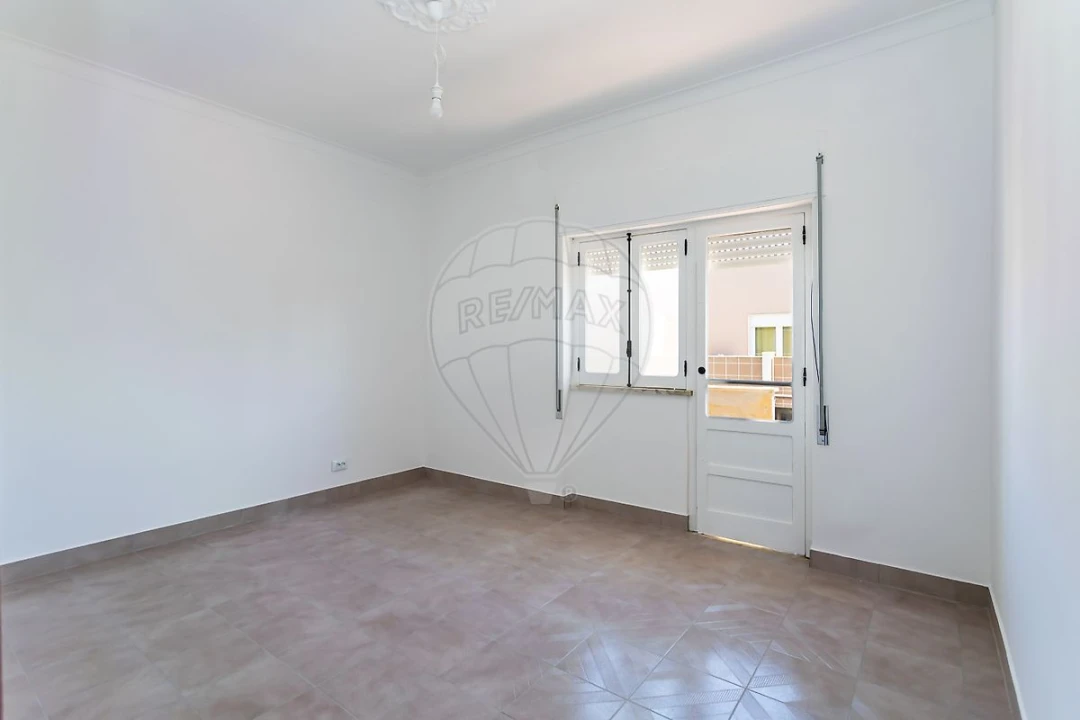 Apartamento T3 para Arrendamento em Barreiro e Lavradio Foto 18