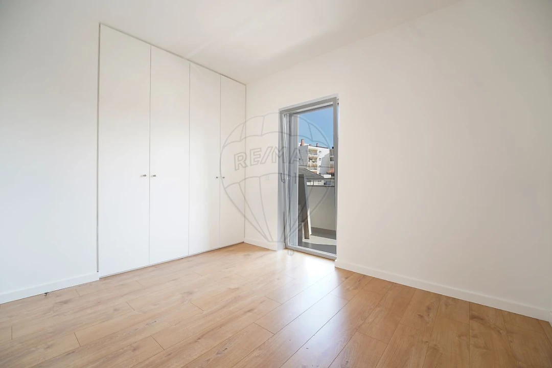 Apartamento T2 para Venda em Buarcos Foto 16