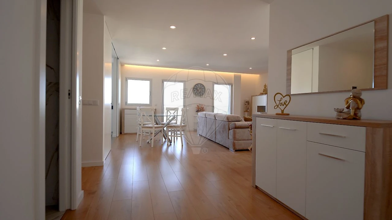 Apartamento T2 para Venda em Buarcos Foto 37