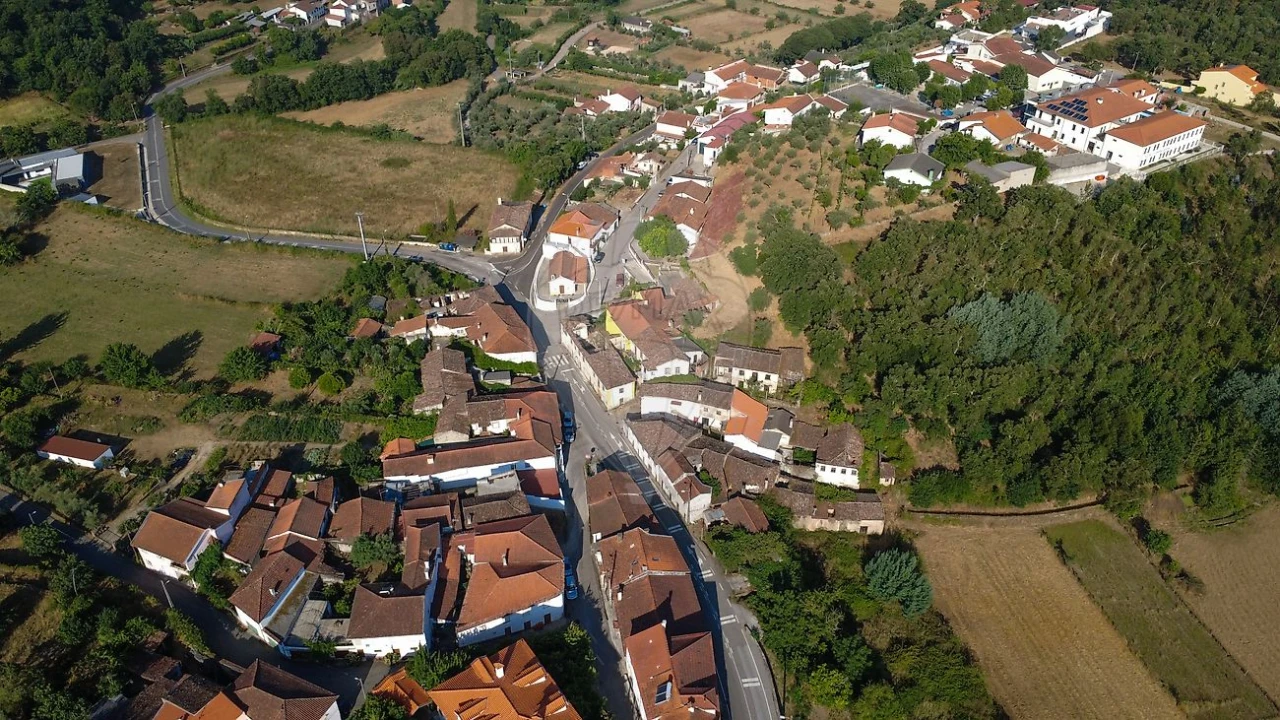 Moradia T3 para Venda em Lousã e Vilarinho Foto 16