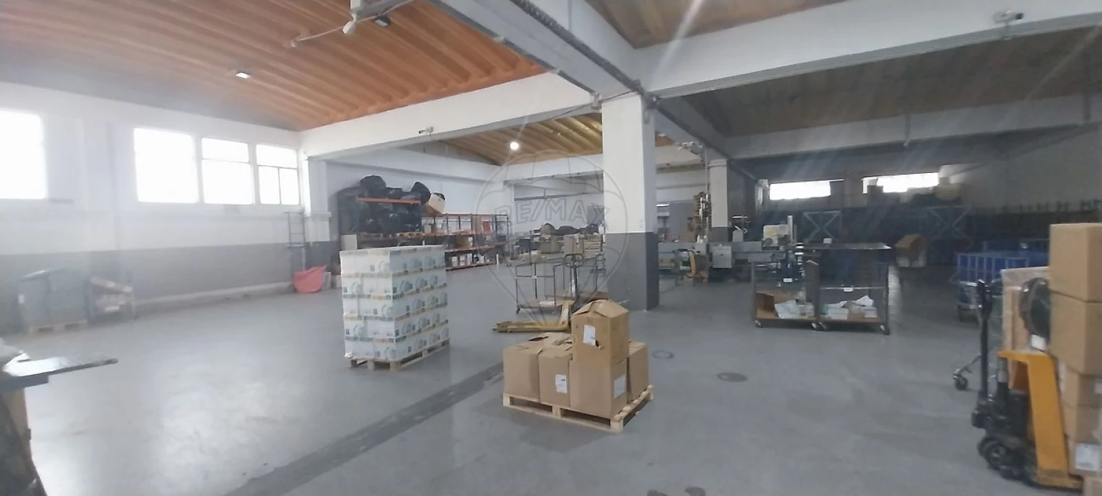 Armazém para Venda em Póvoa de Santo Adrião e Olival Basto Foto 13
