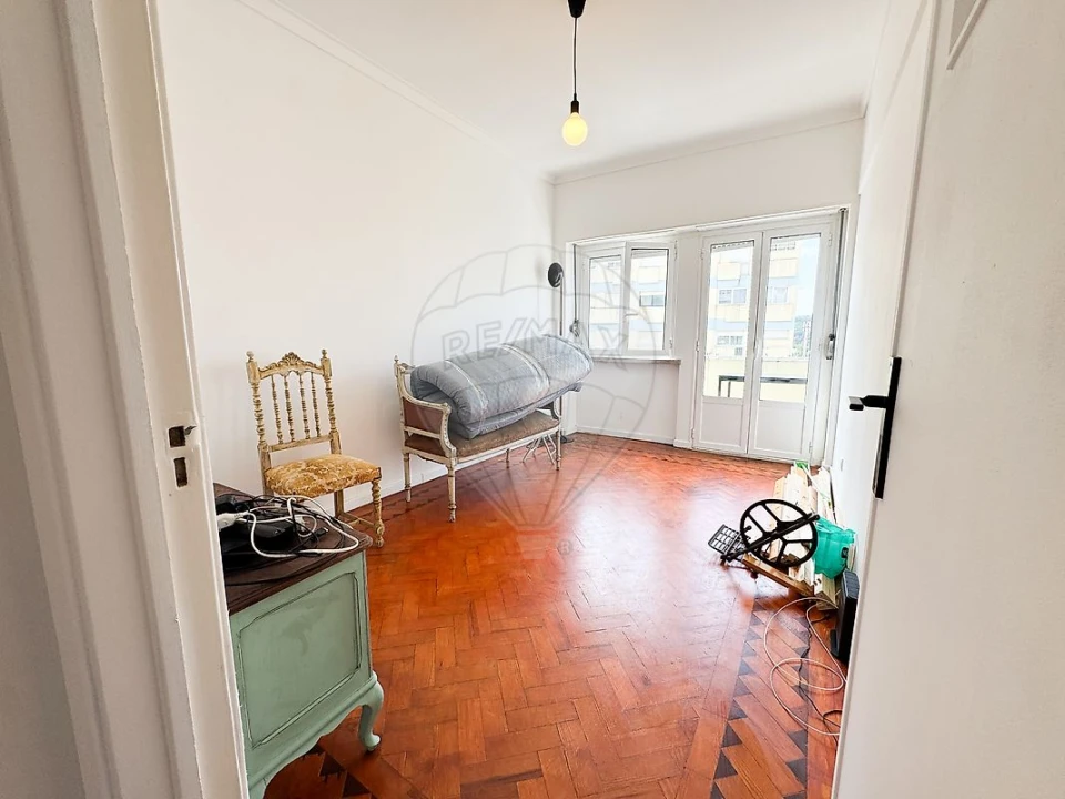 Apartamento T2 para Venda em São Domingos de Benfica Foto 17