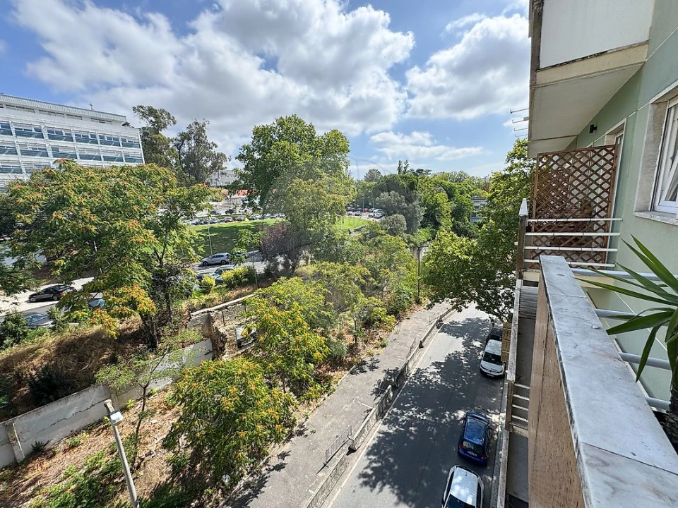 Apartamento T2 para Venda em São Domingos de Benfica Foto 11