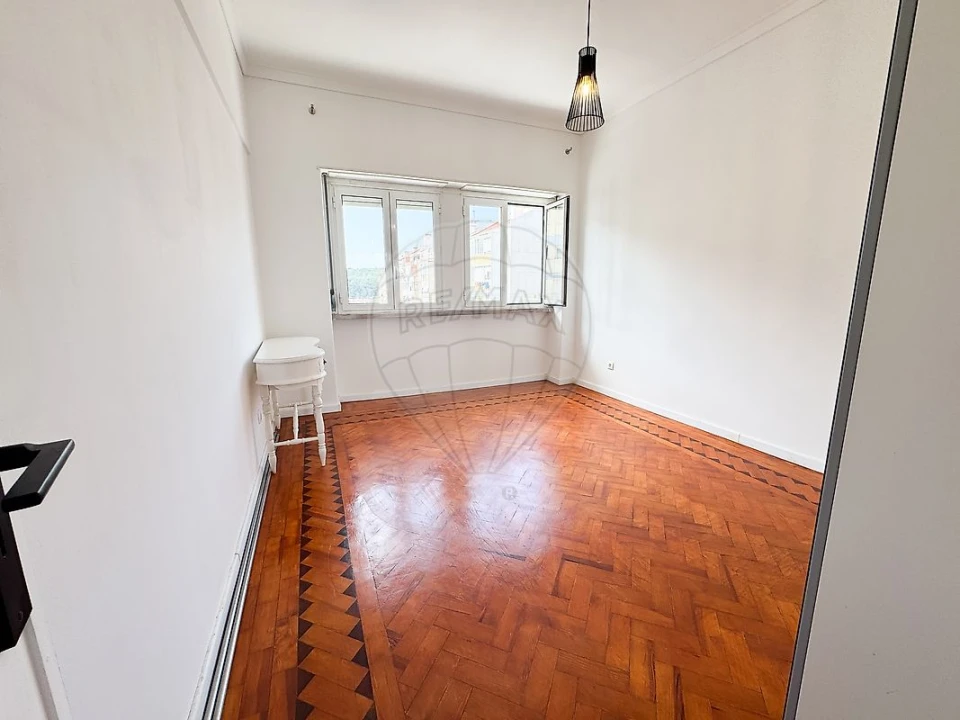 Apartamento T2 para Venda em São Domingos de Benfica Foto 16