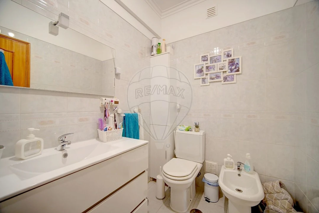 Apartamento T2 para Venda em Massamá e Monte Abraão Foto 16