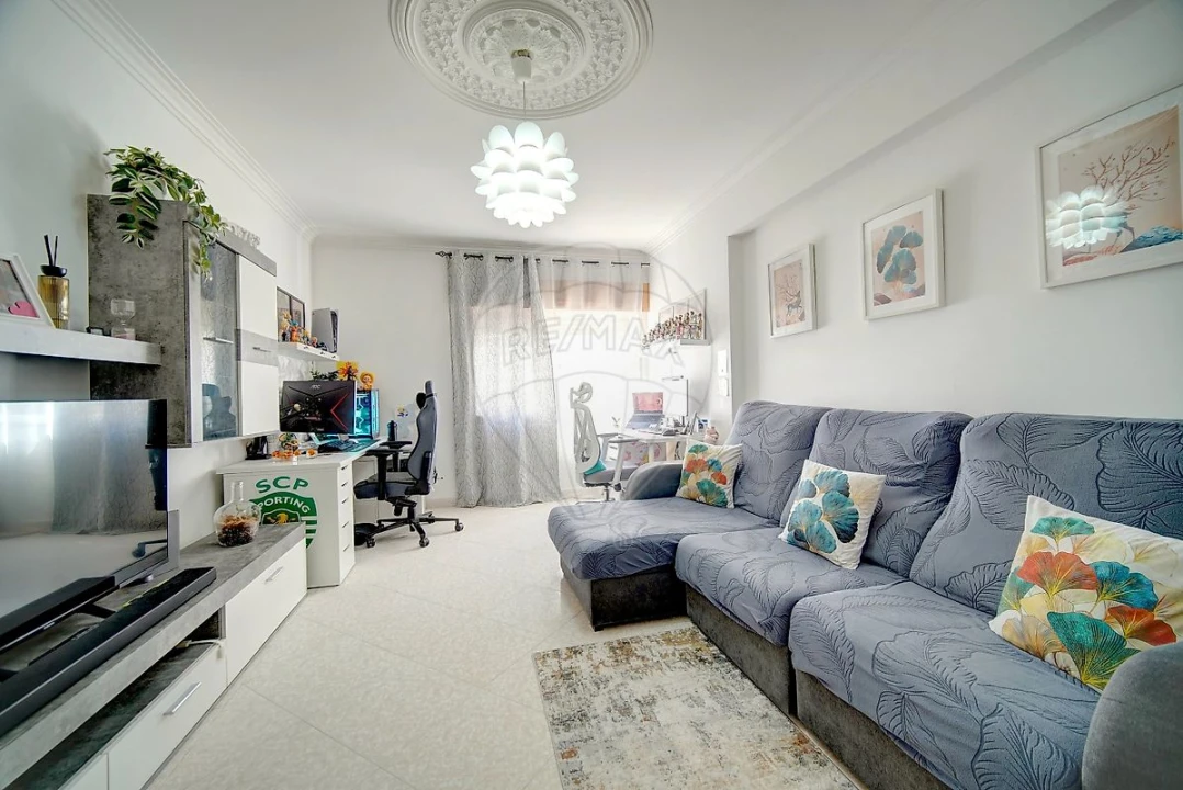 Apartamento T2 para Venda em Massamá e Monte Abraão Foto 8