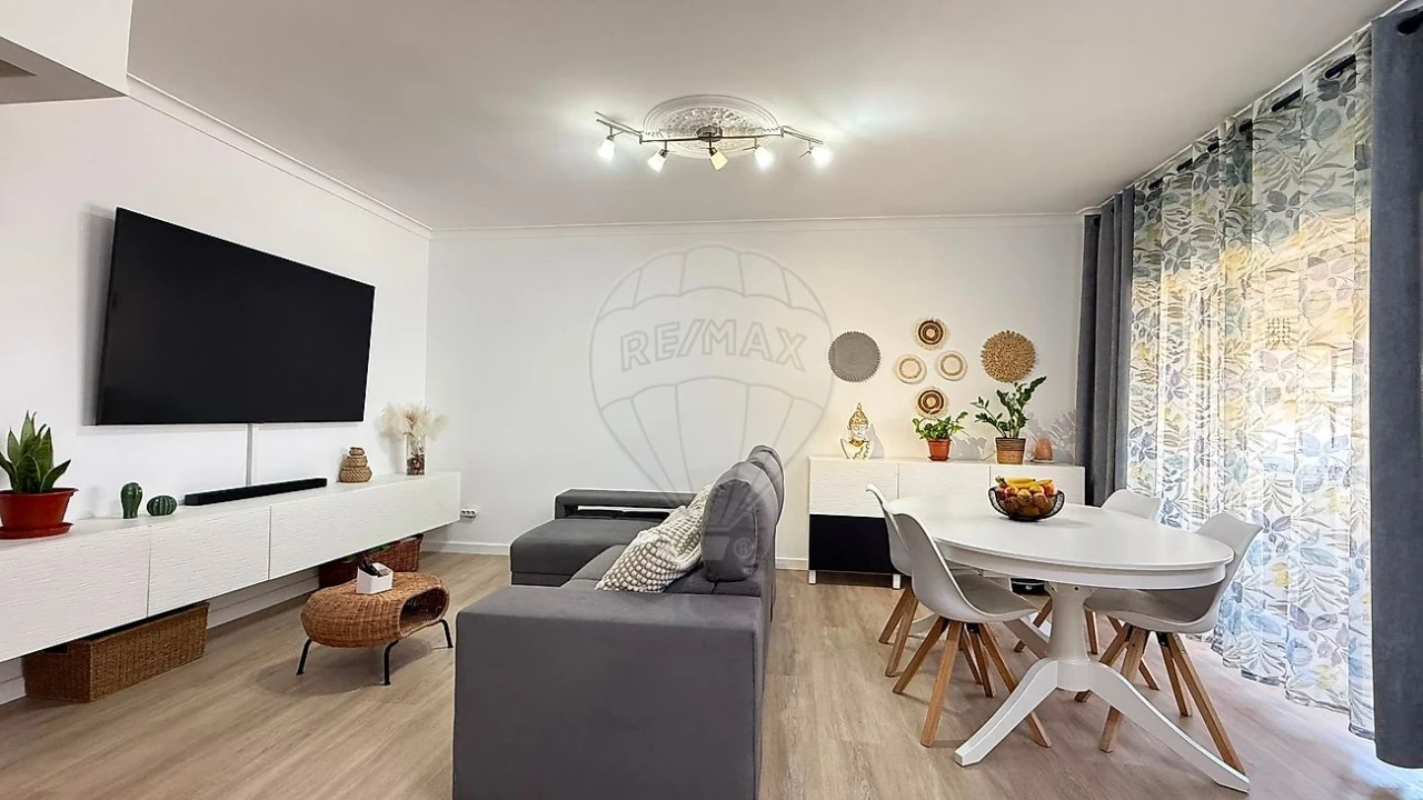 Apartamento T3 para Venda em Vialonga Foto 2