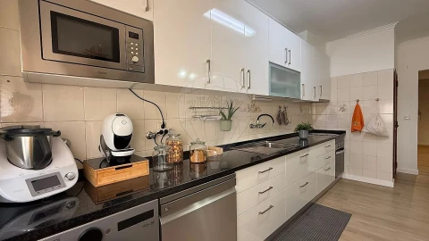 Apartamento T3 para Venda em Vialonga