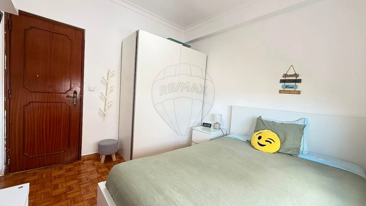 Apartamento T3 para Venda em Vialonga Foto 14