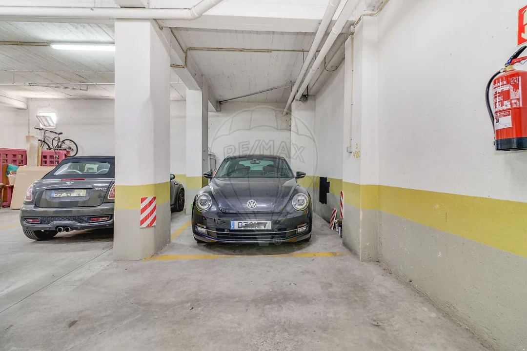 Apartamento T3 para Venda em Alcabideche Foto 29