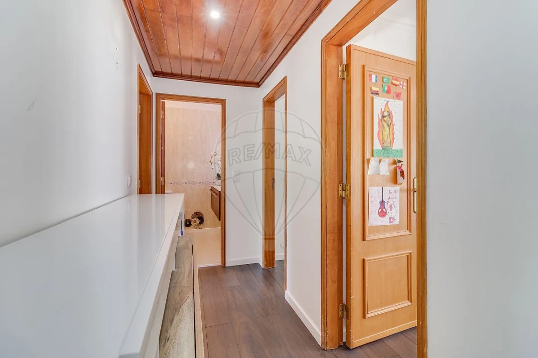 Apartamento T3 para Venda em Alcabideche Foto 9