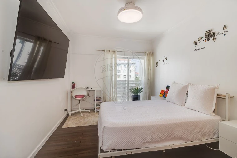 Apartamento T3 para Venda em Alcabideche Foto 2