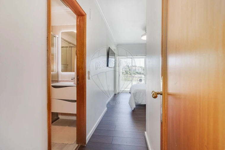 Apartamento T3 para Venda em Alcabideche Foto 12