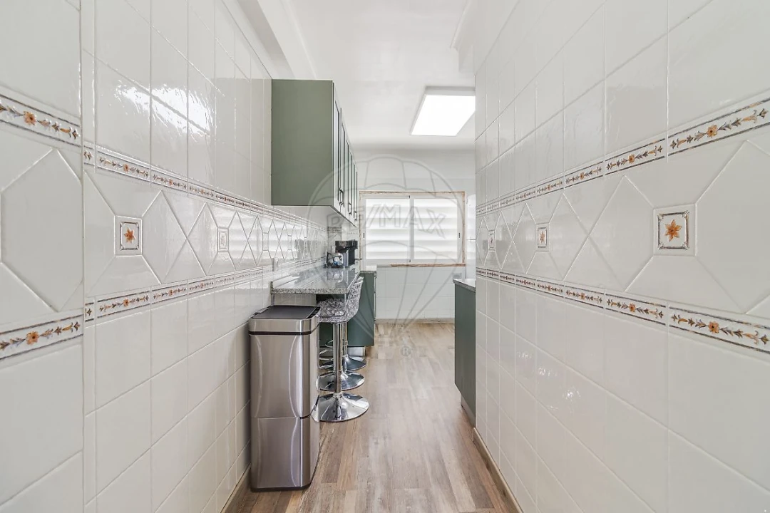 Apartamento T3 para Venda em Alcabideche Foto 1
