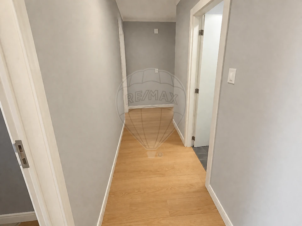 Apartamento T3 para Venda em Rio de Mouro Foto 16