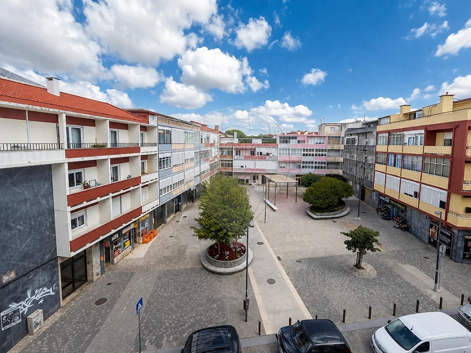 Apartamento T3 para Venda em Rio de Mouro Foto 2