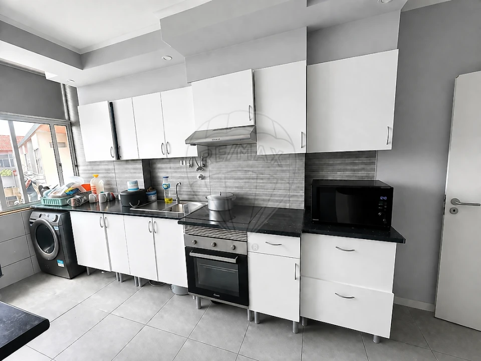 Apartamento T3 para Venda em Rio de Mouro Foto 8